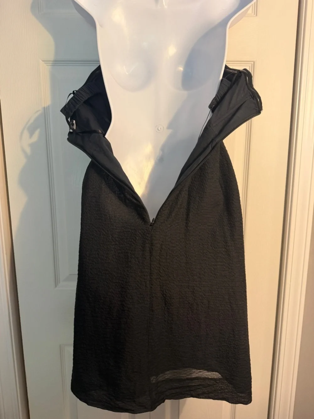 J. Crew it features